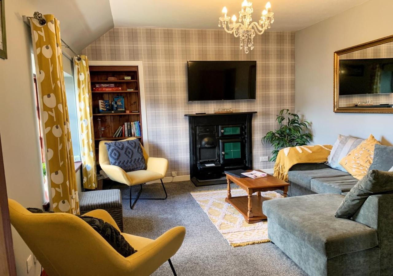 Fettercairn Burnside Cottages מראה חיצוני תמונה